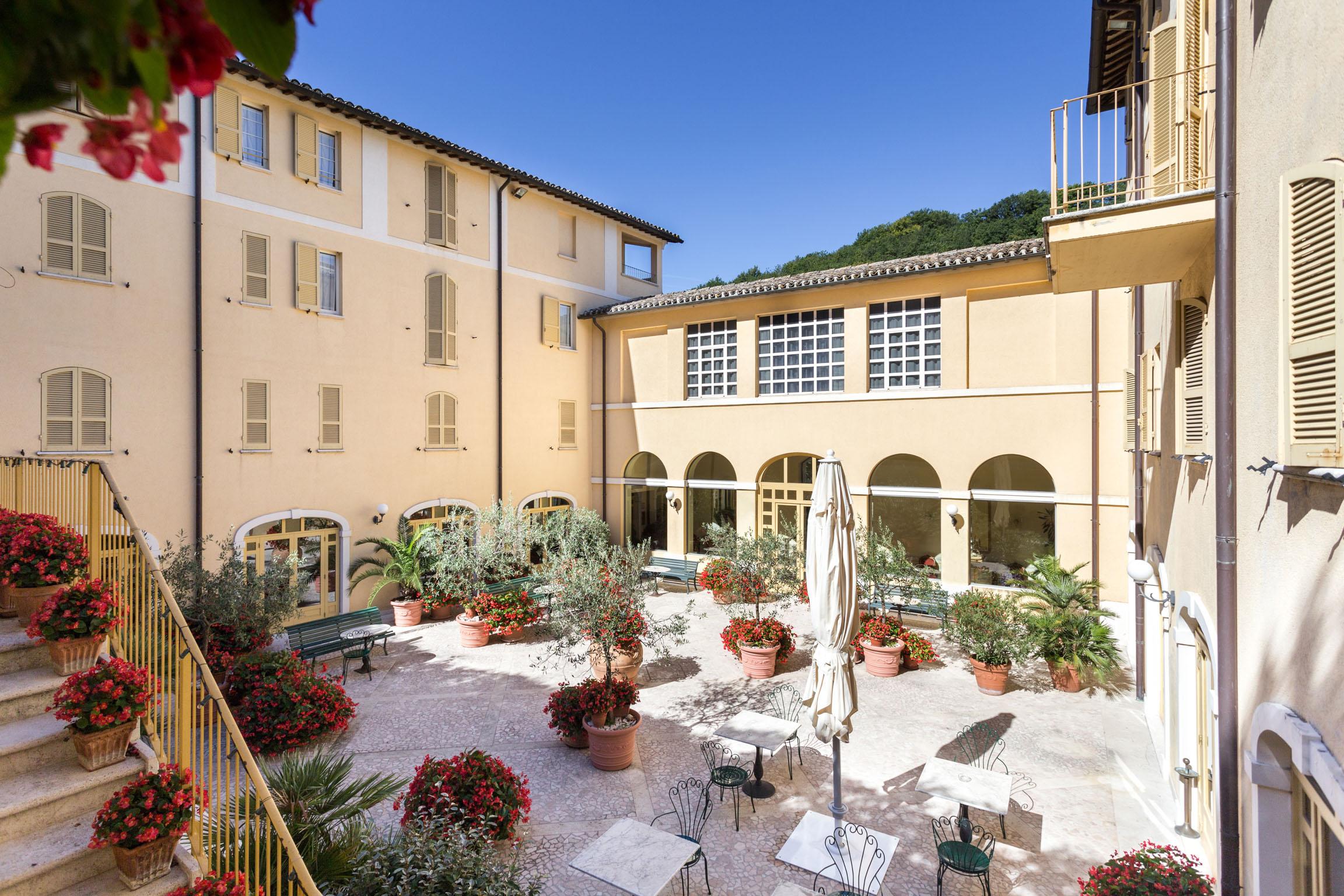 Hotel San Luca Spoleto Bagian luar foto